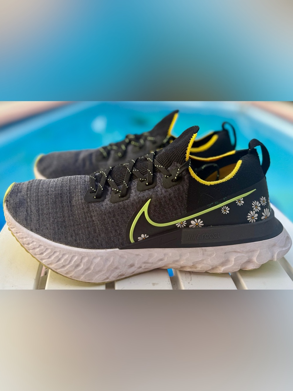 Nike React Infinity Run Flyknit Daisy Shoe Black Sneakers Running Mens 11.5